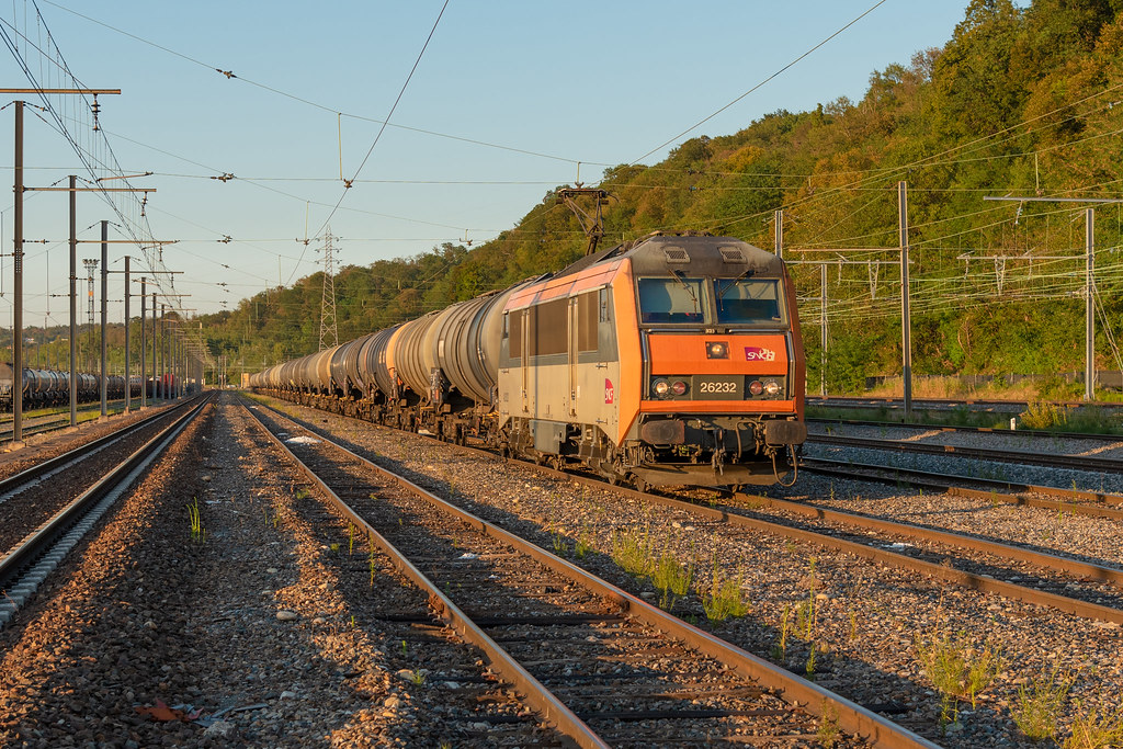 SNCF Réseau Train in France. Source: Flickr/Train De L'Est